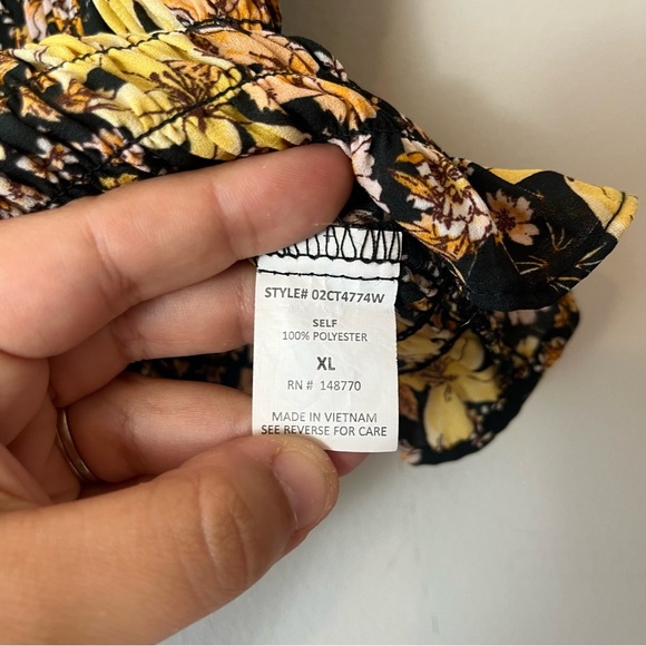 Sienna Sky Black Floral Spaghetti Strap Stretchy Crop Top XL - Picture 4 of 8